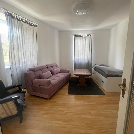 Appartement Gemuetlich Und Fein à Ebenfurth Extérieur photo